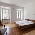 Julija&Robert\'S Riverview Apartments And Rooms