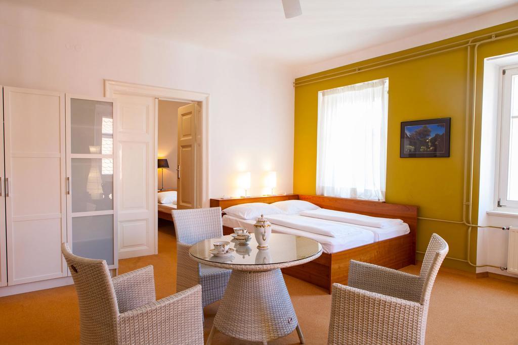 Julija&robert's Riverview And Homestay Ljubljana