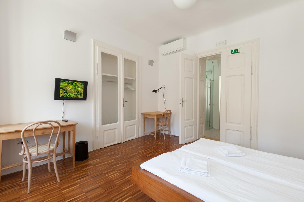 Homestay Julija&robert's Riverview And